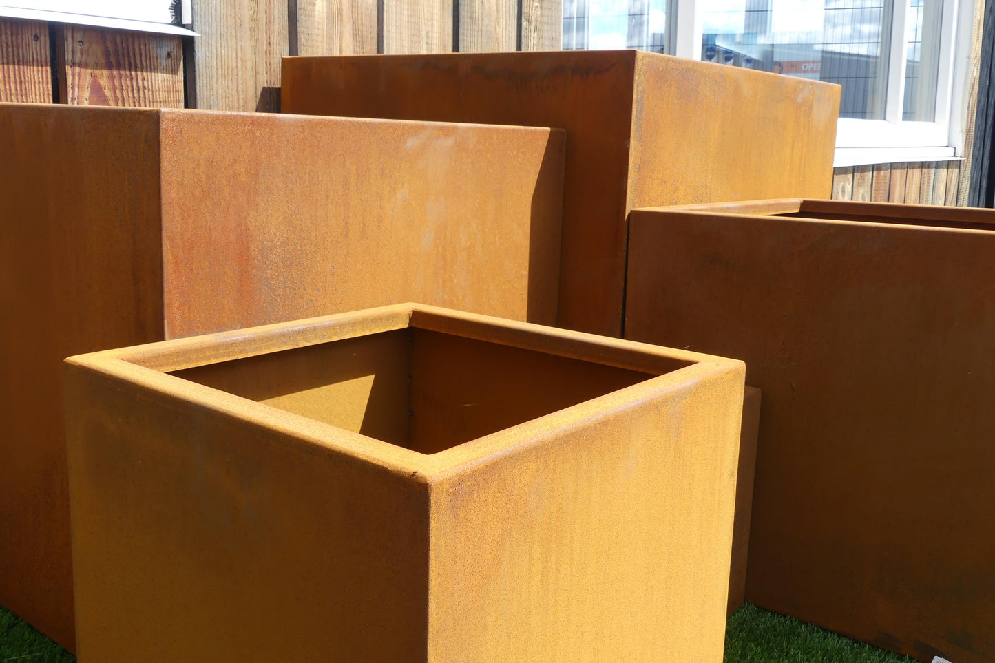 Gardenzz cortenstaal 70x70x70 cm plantenbak